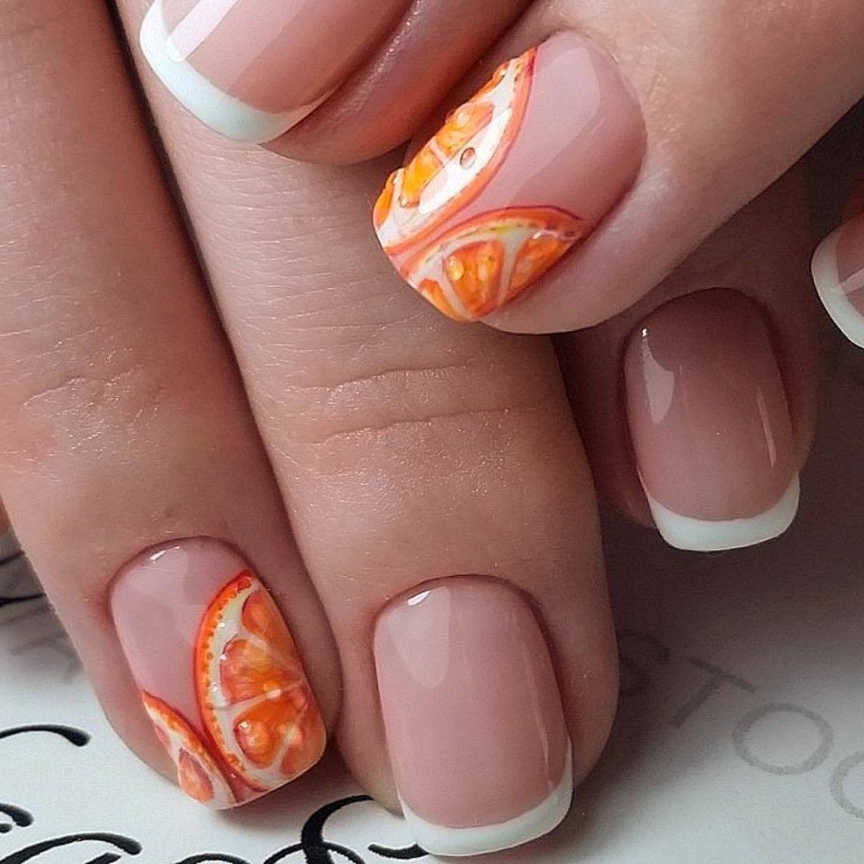 Летний маникюр оранжевый
