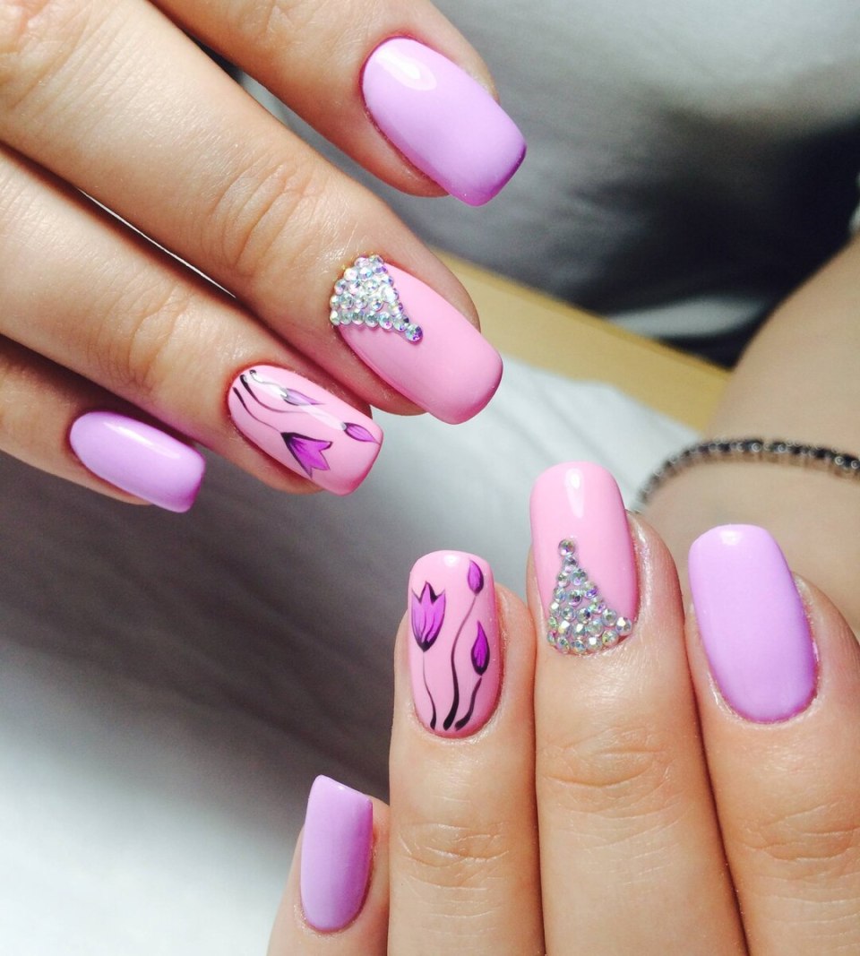 Абстракция на ногтях