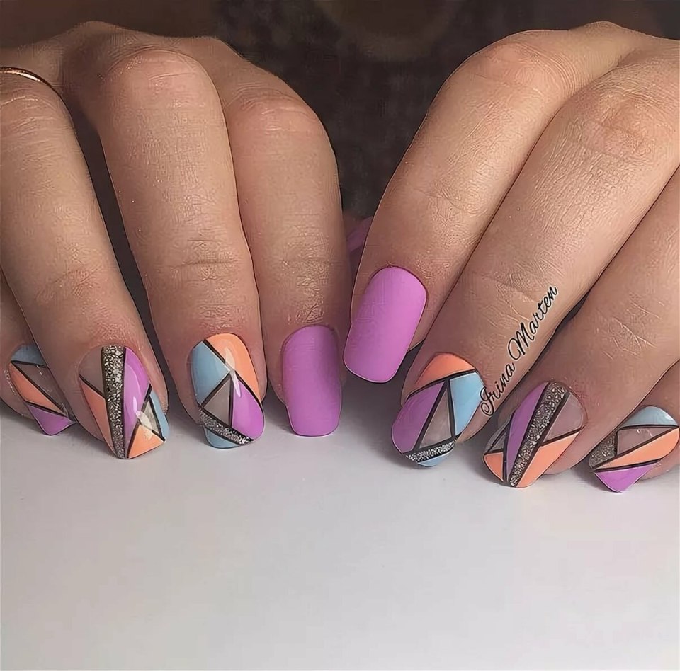 Рисование на ногтях