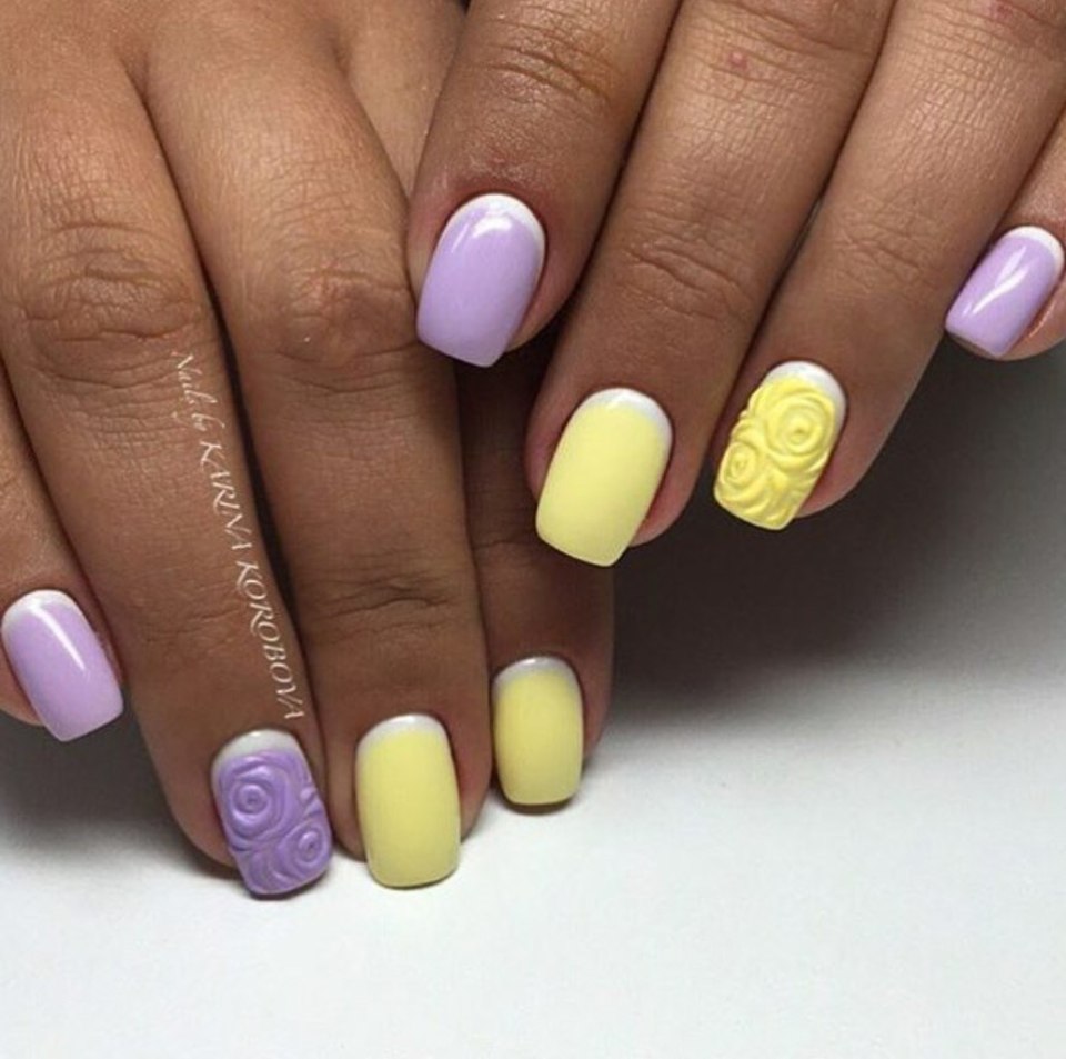 Маникюр жёлтый с розовым
