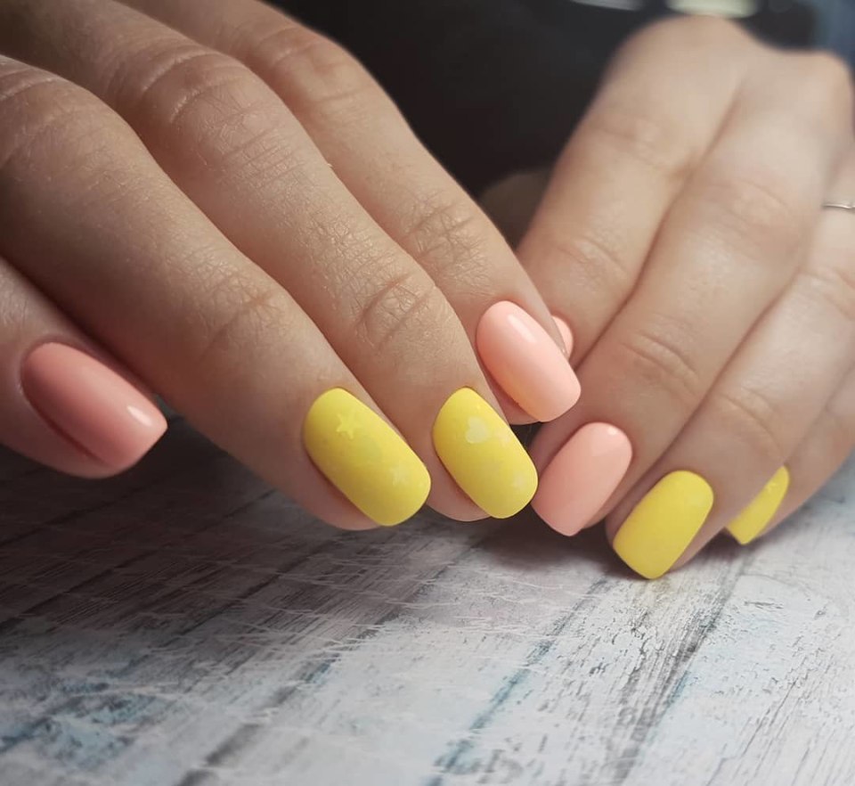 Розовые ногти