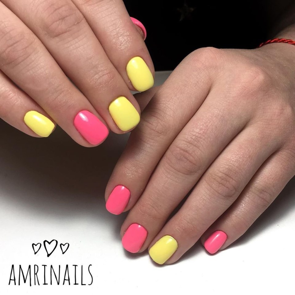 Маникюр жёлтый с розовым