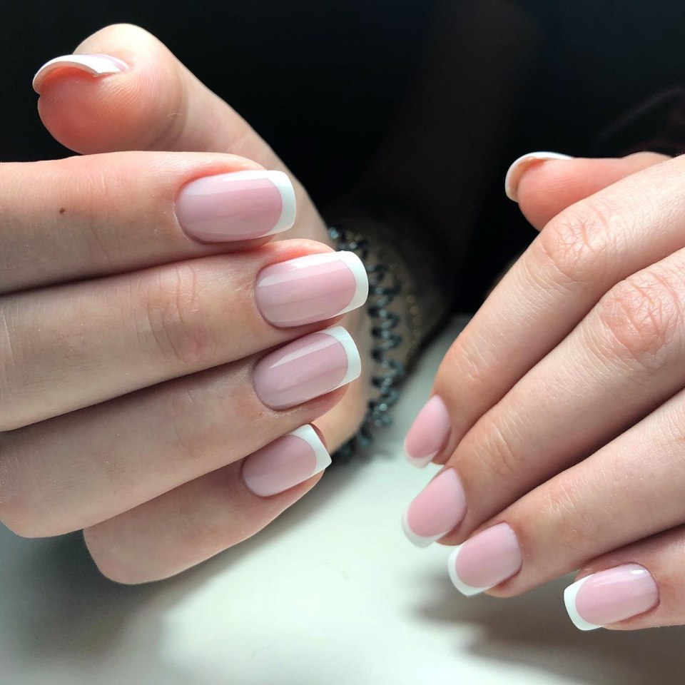 Френч с однотонным покрытием