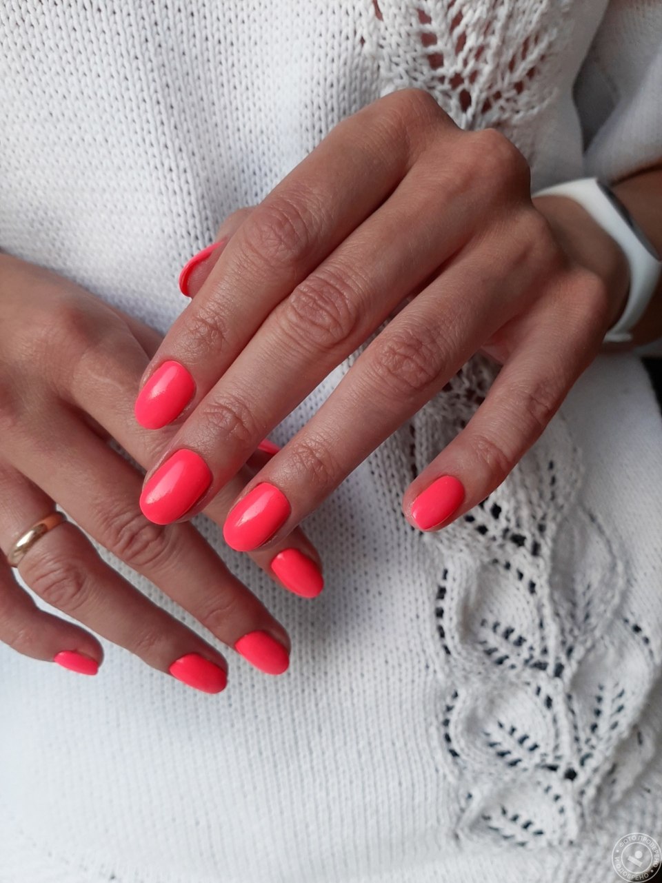 Однотонное покрытие ногтей