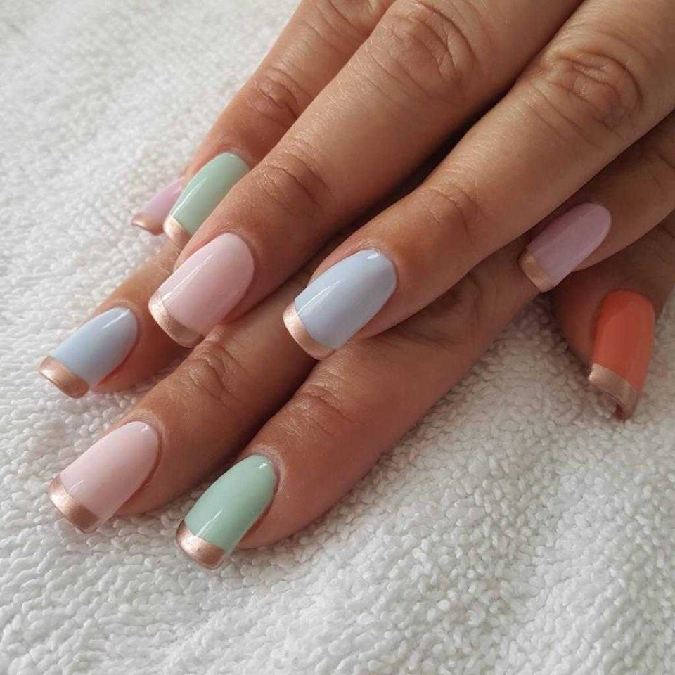 Маникюр однотонный френч