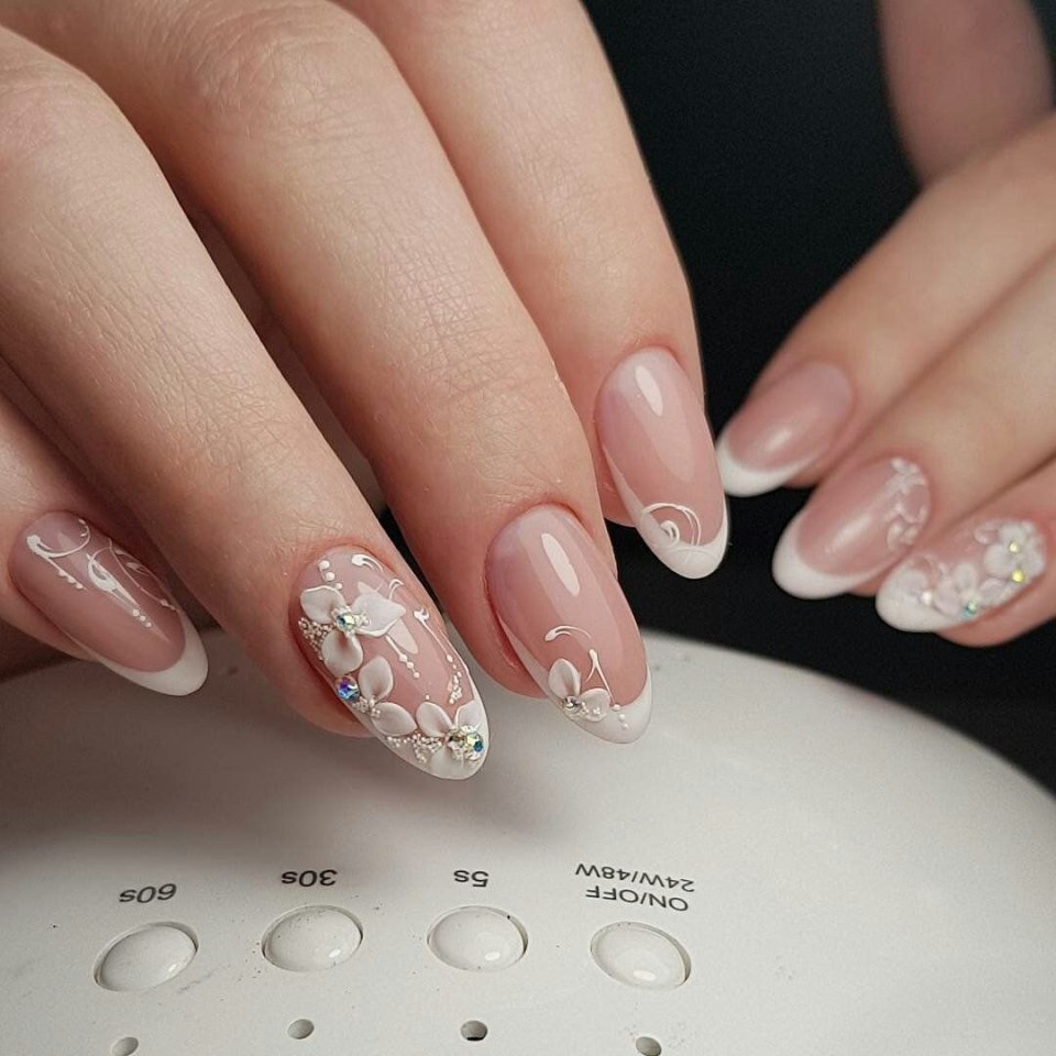 Красивый френч с цветами