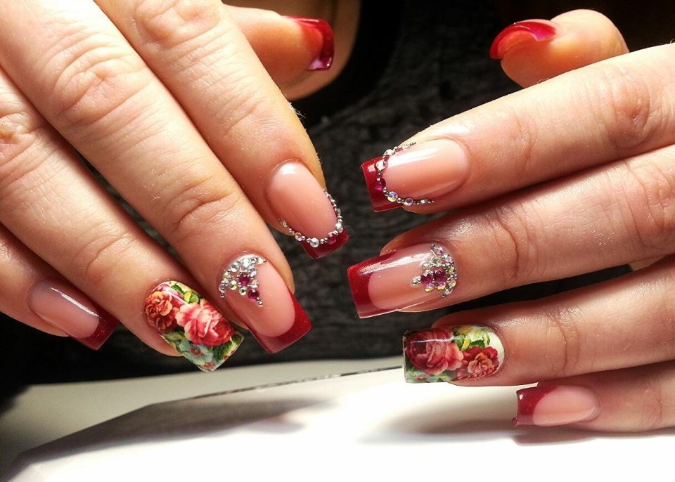 Свадебный маникюр с лепкой