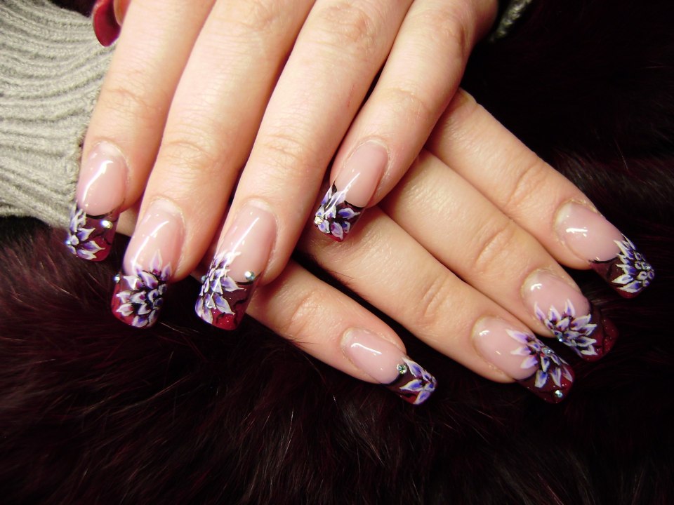 Красивые фиолетовые ногти