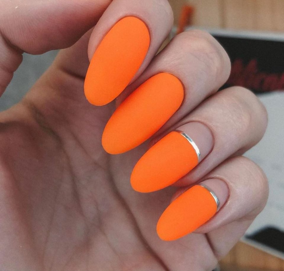 Крутые оранжевые ногти