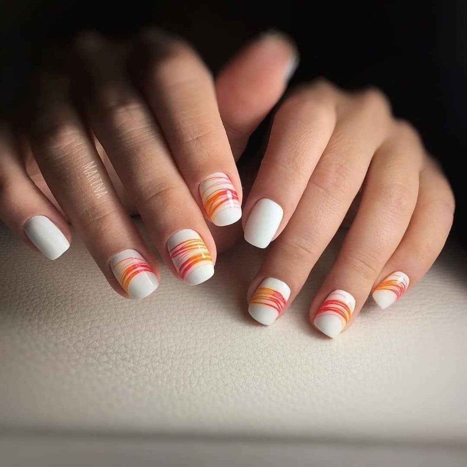 Оранжевый маникюр на короткие ногти