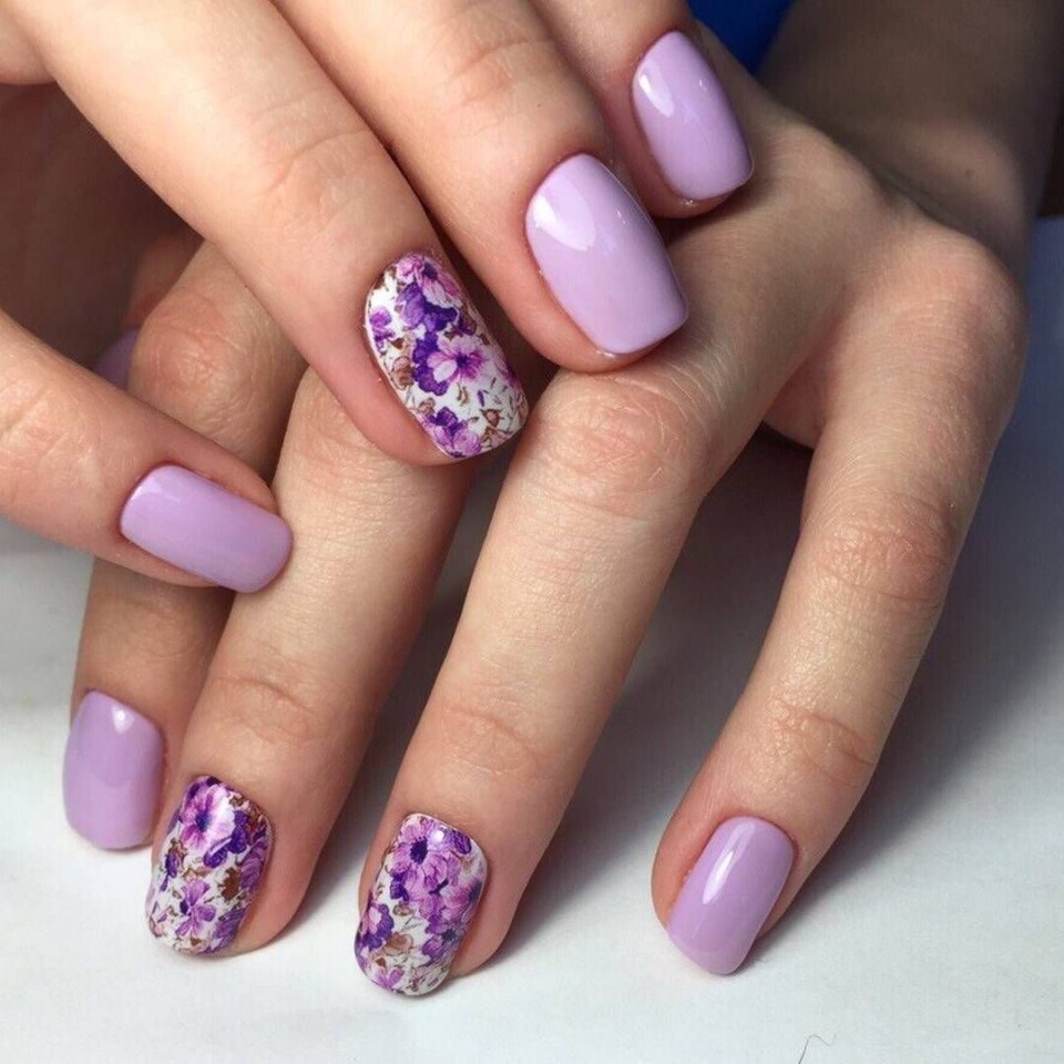 Фиолетовый маникюр