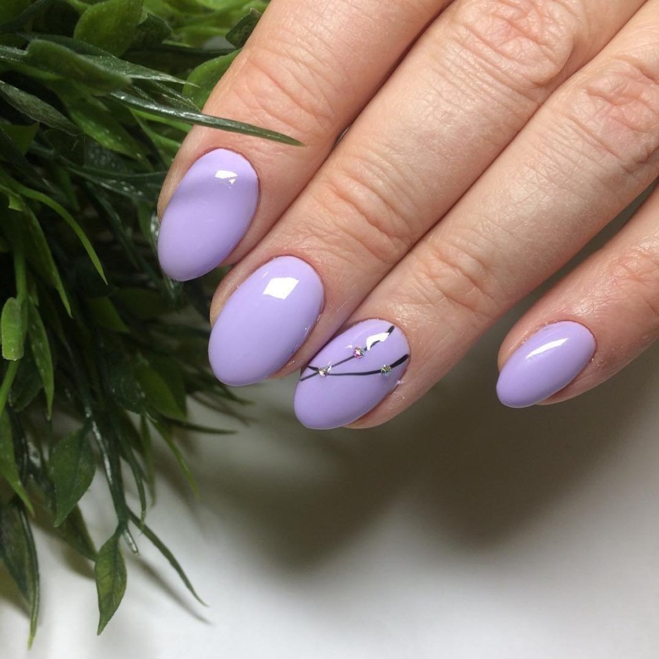 Лавандовый маникюр