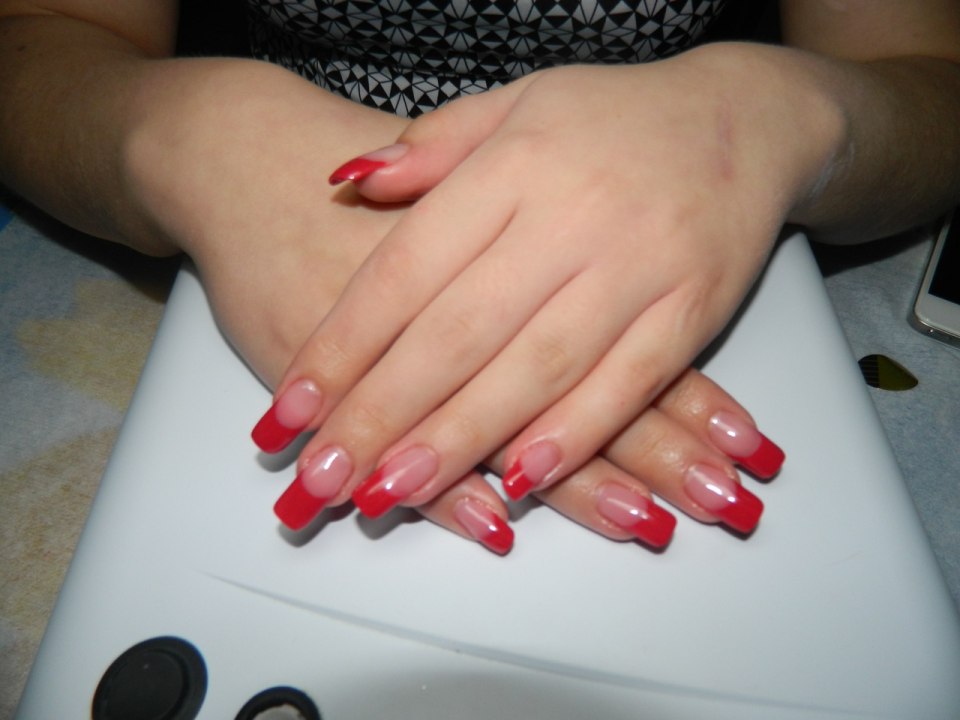 Маникюр сиреневый с камифубуками