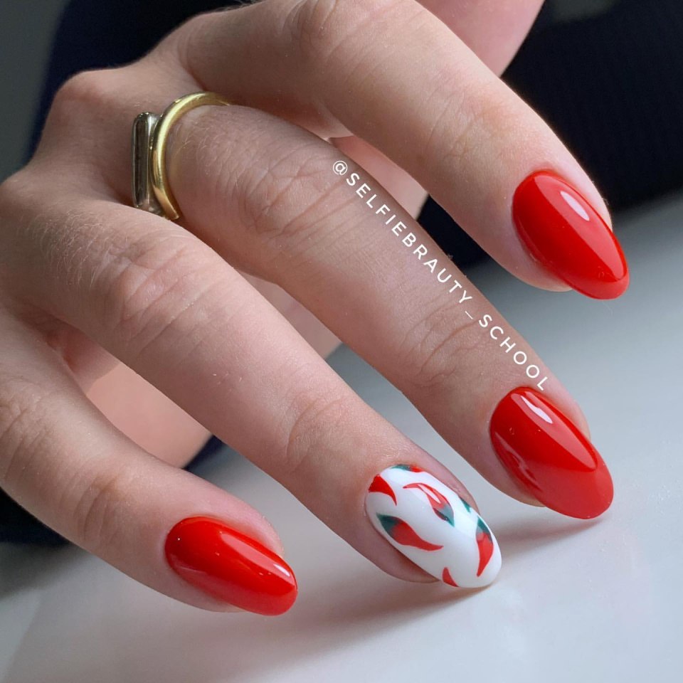 Красивый контрастный маникюр