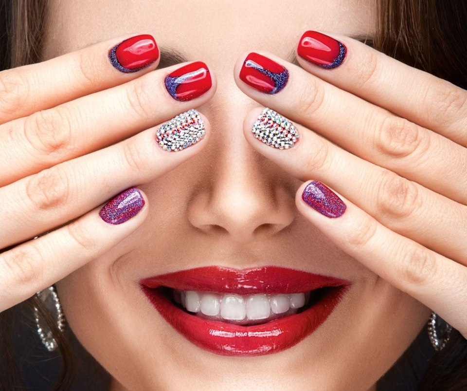 Маникюр со звездами