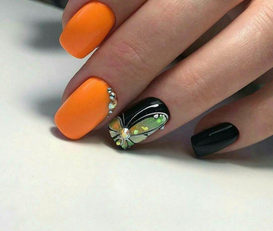 Лак Essie оранжевый