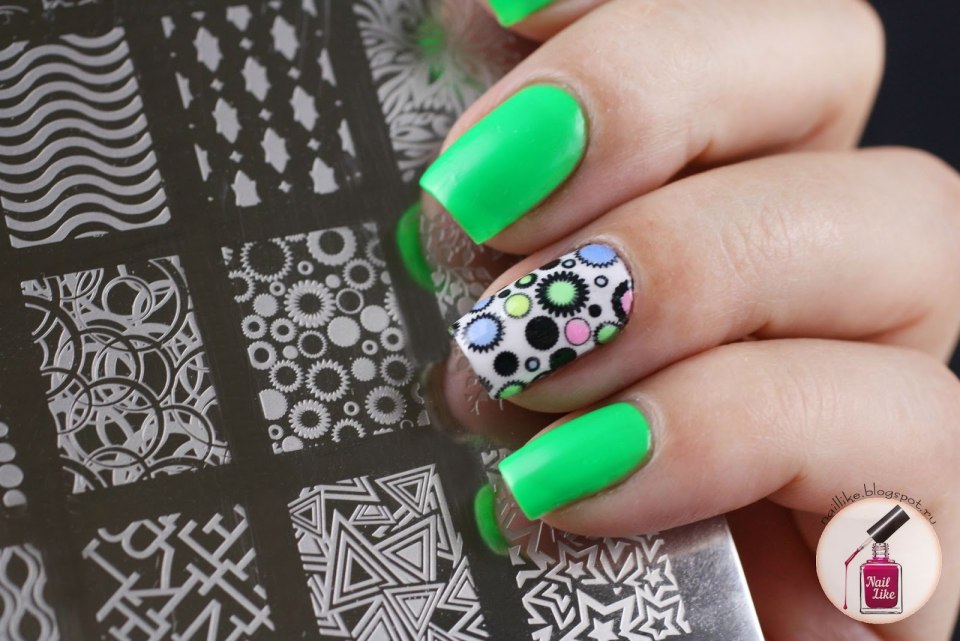 Маникюр стемпинг