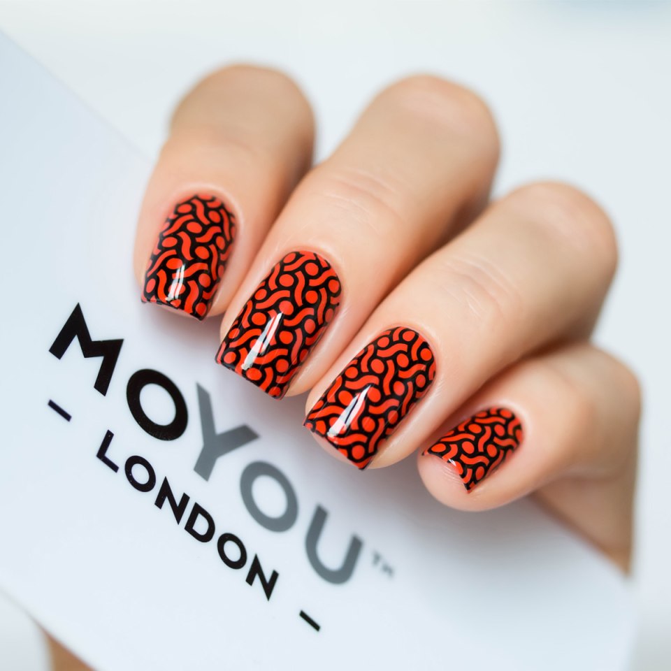 Стемпинг губы