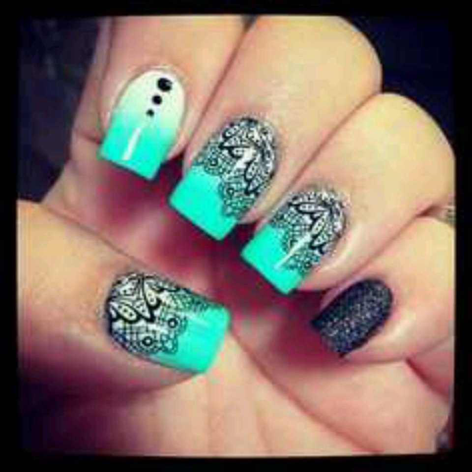 Бирюзовый маникюр стемпинг