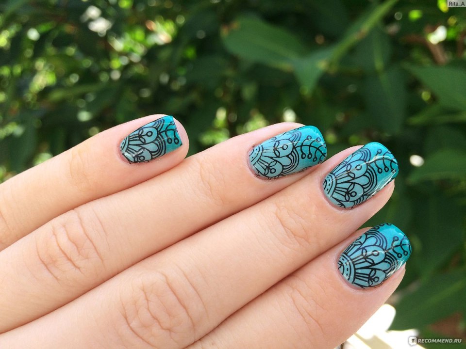 Яркий маникюр с леопардовым принтом