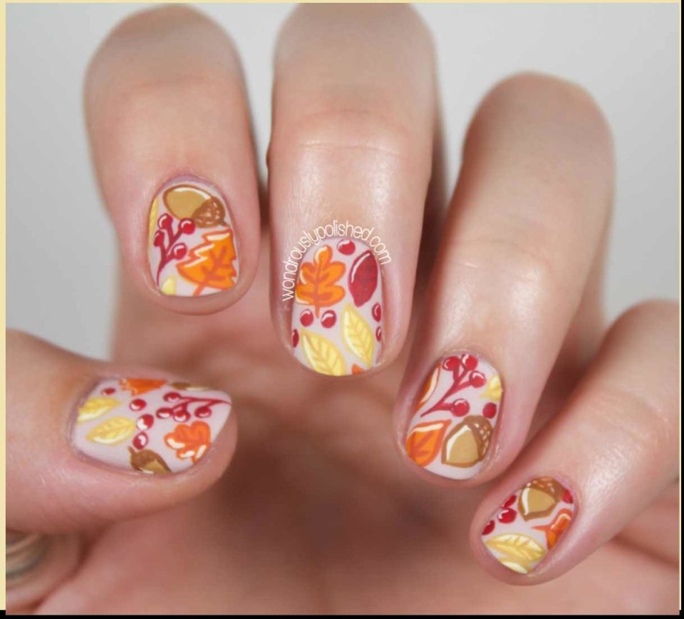 Осенние цветы на ногтях