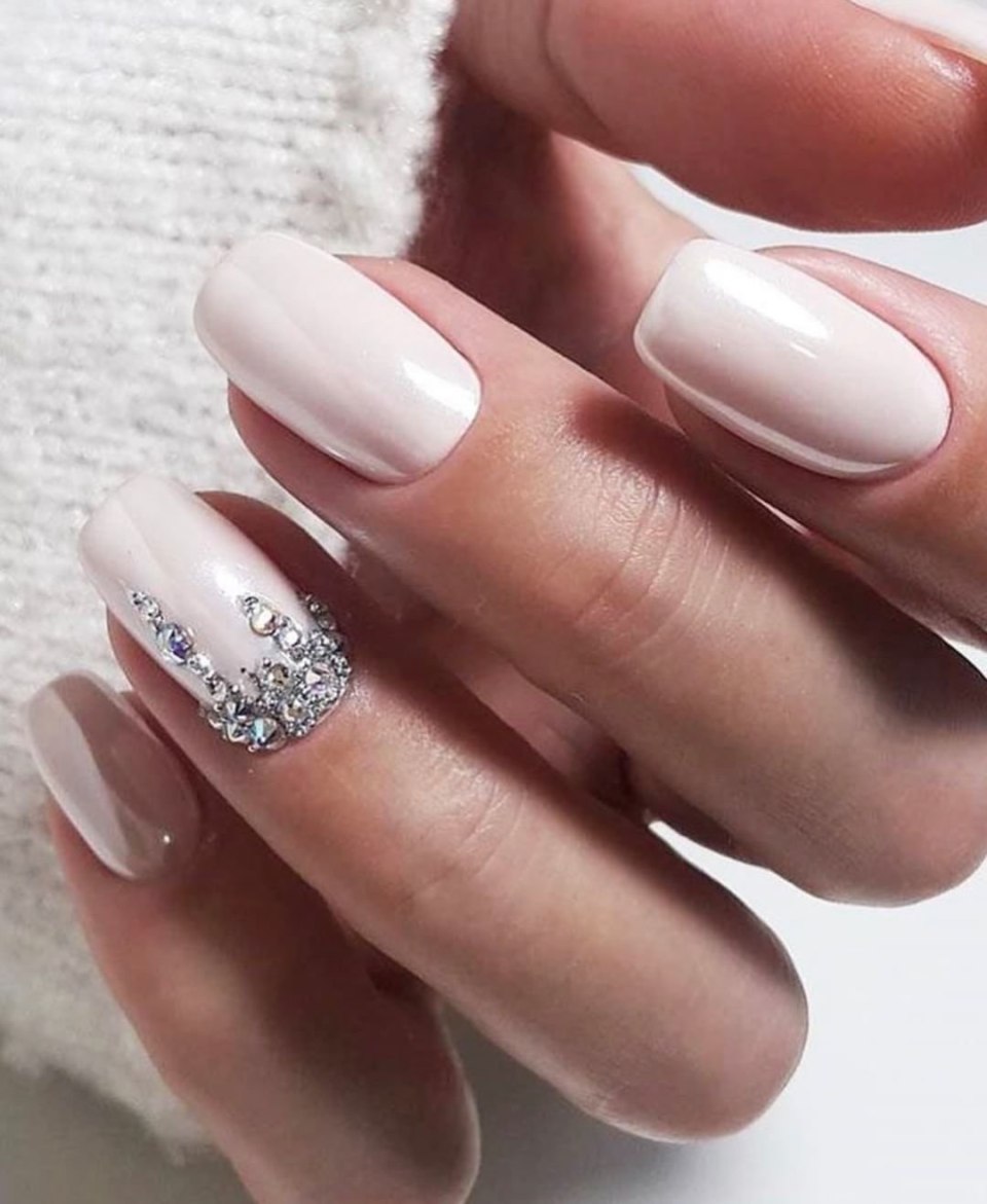 Супакова нейл