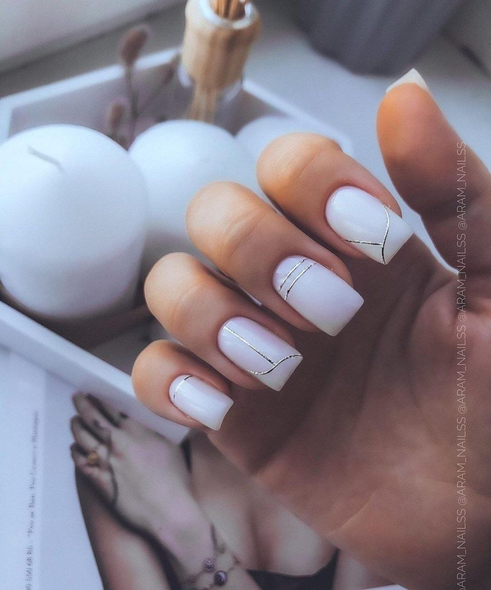 Свадебный маникюр белый