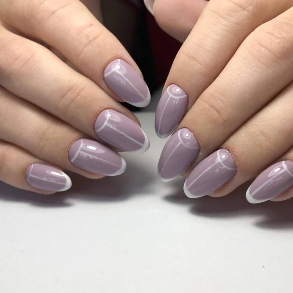 Стильный офисный маникюр