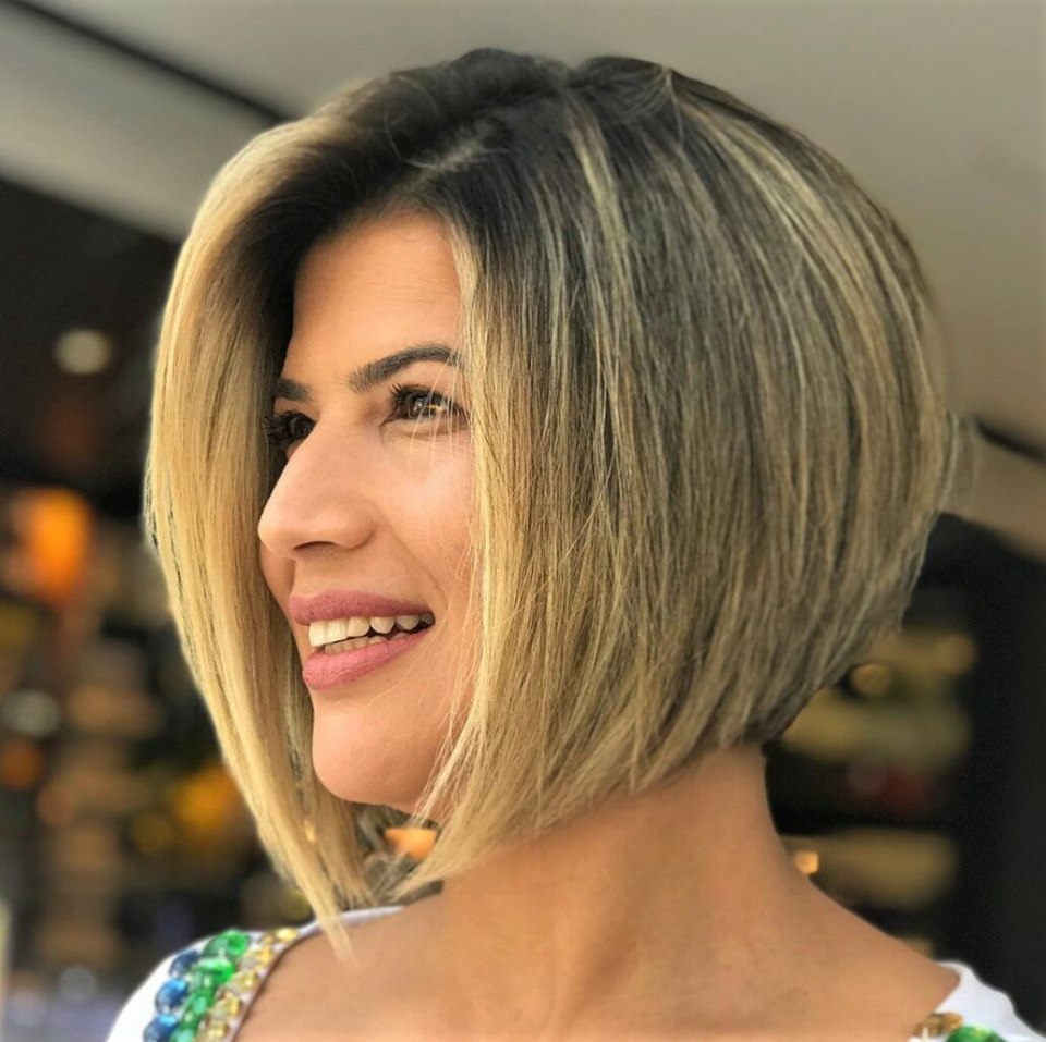 Стрижка Боб каре блонд