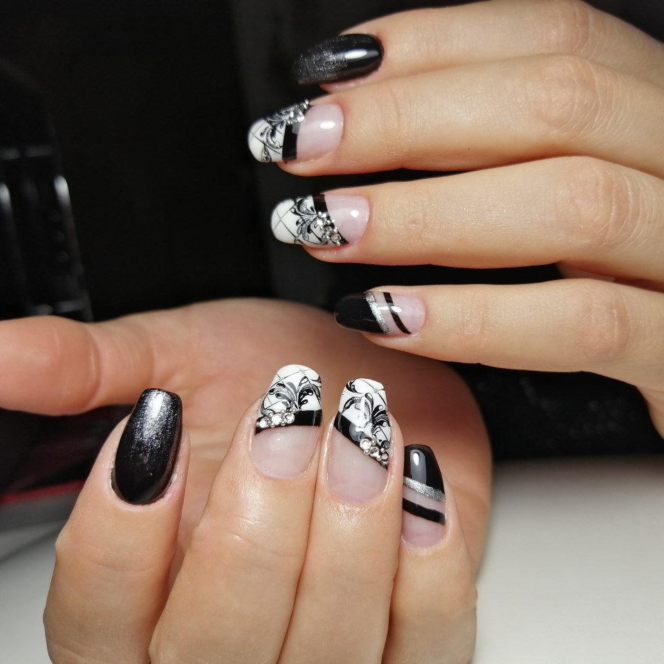 Маникюр серо коричневый