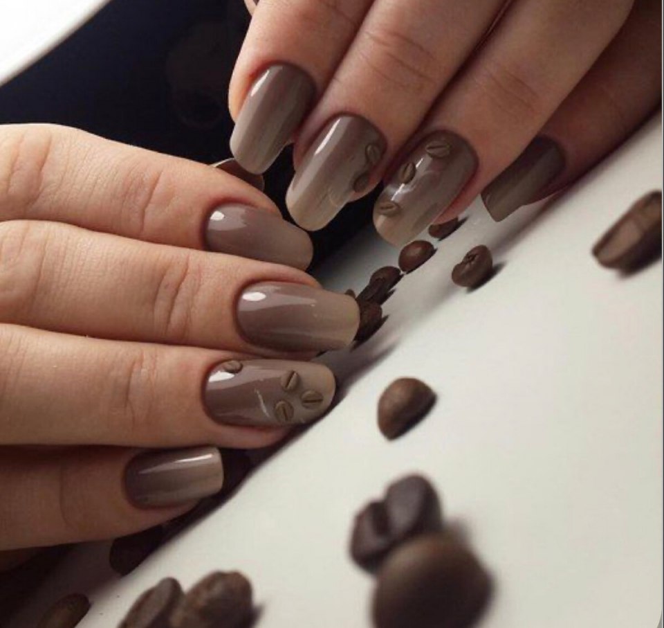 Маникюр шоколадного цвета