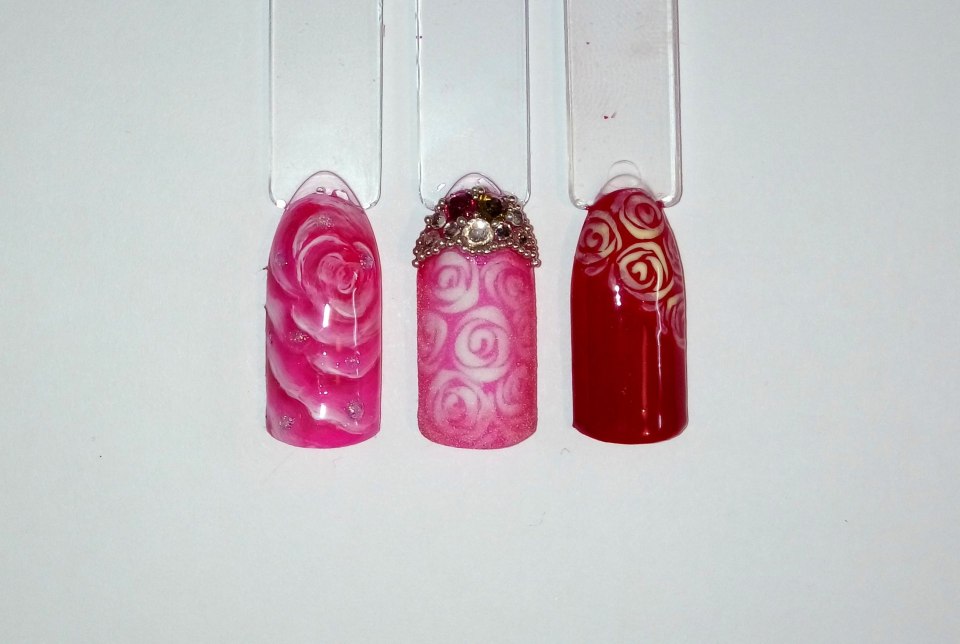 Маникюр розы по мокрому