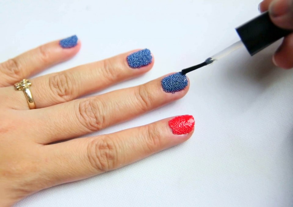 Маникюр обычным лаком