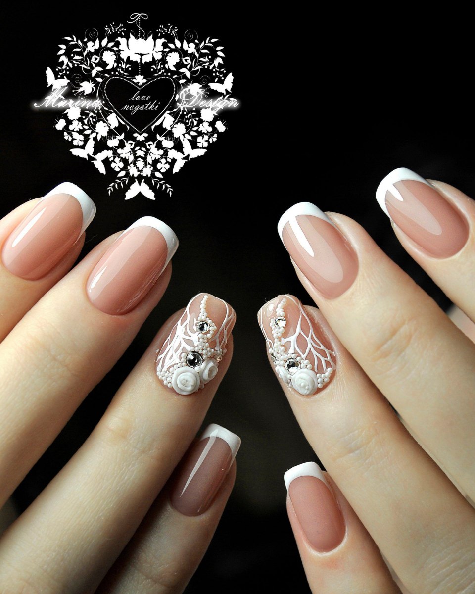 Маникюр французский с рисунком
