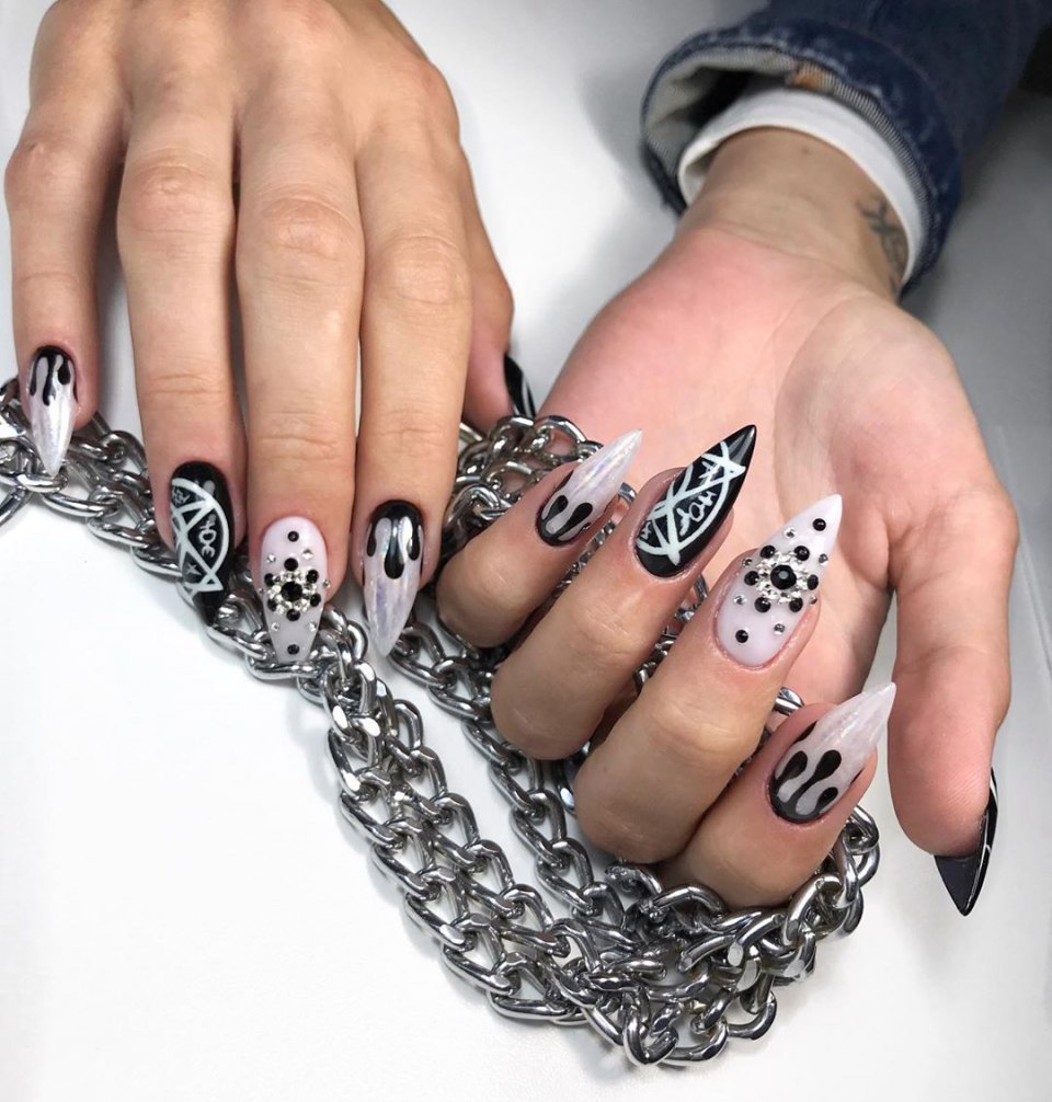Ногти в стиле рок