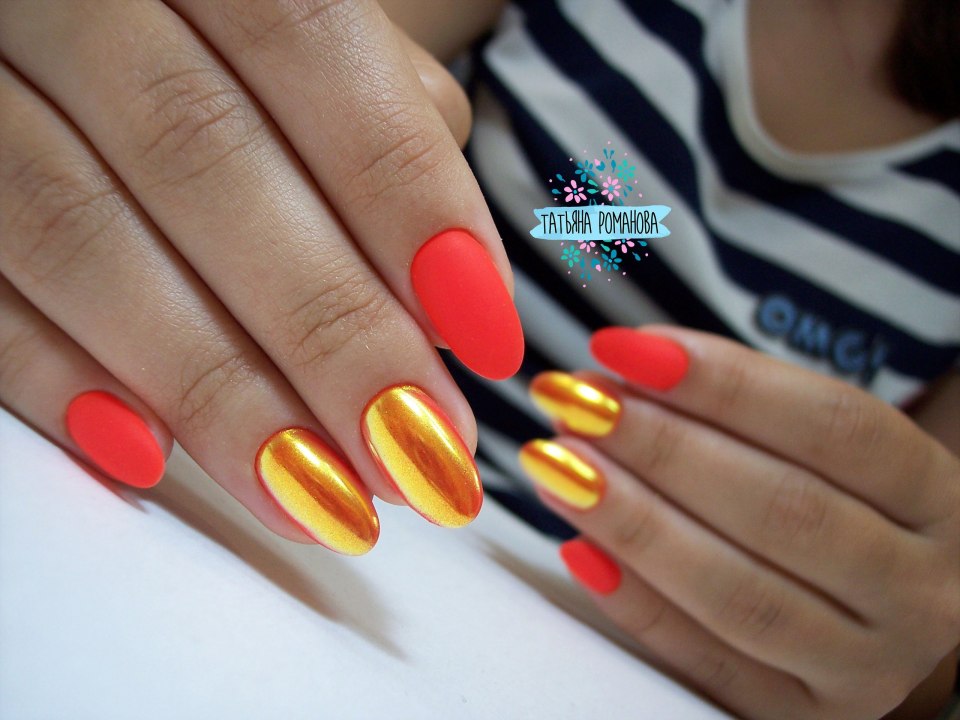 Оранжевый маникюр с втиркой