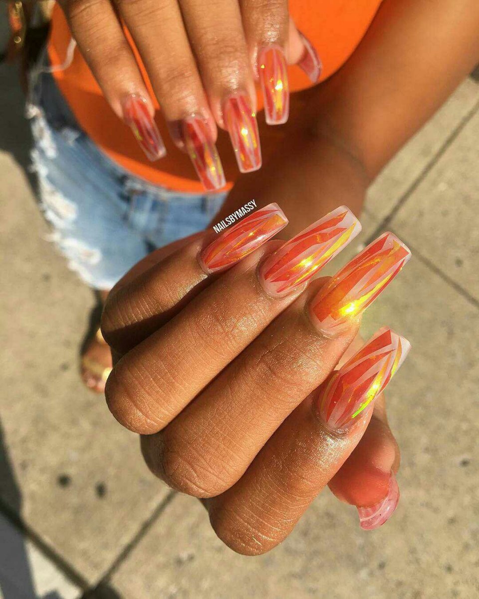 Оранжевый маникюр