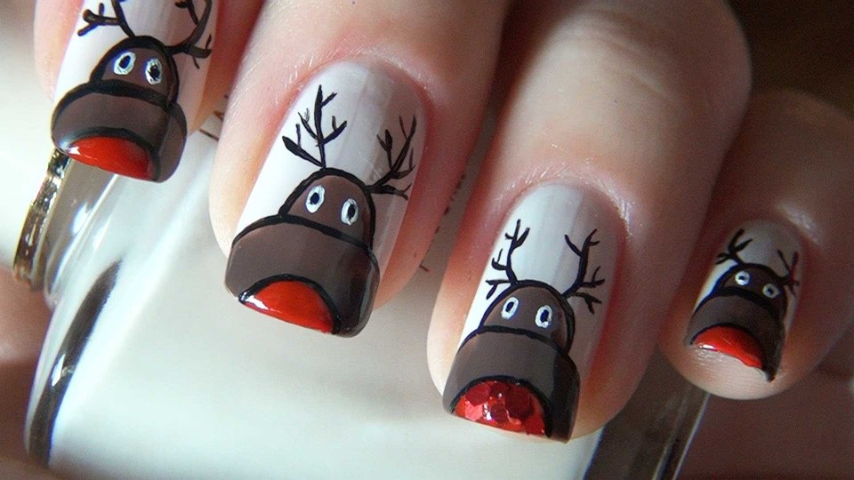 Новогодние ногти с оленем