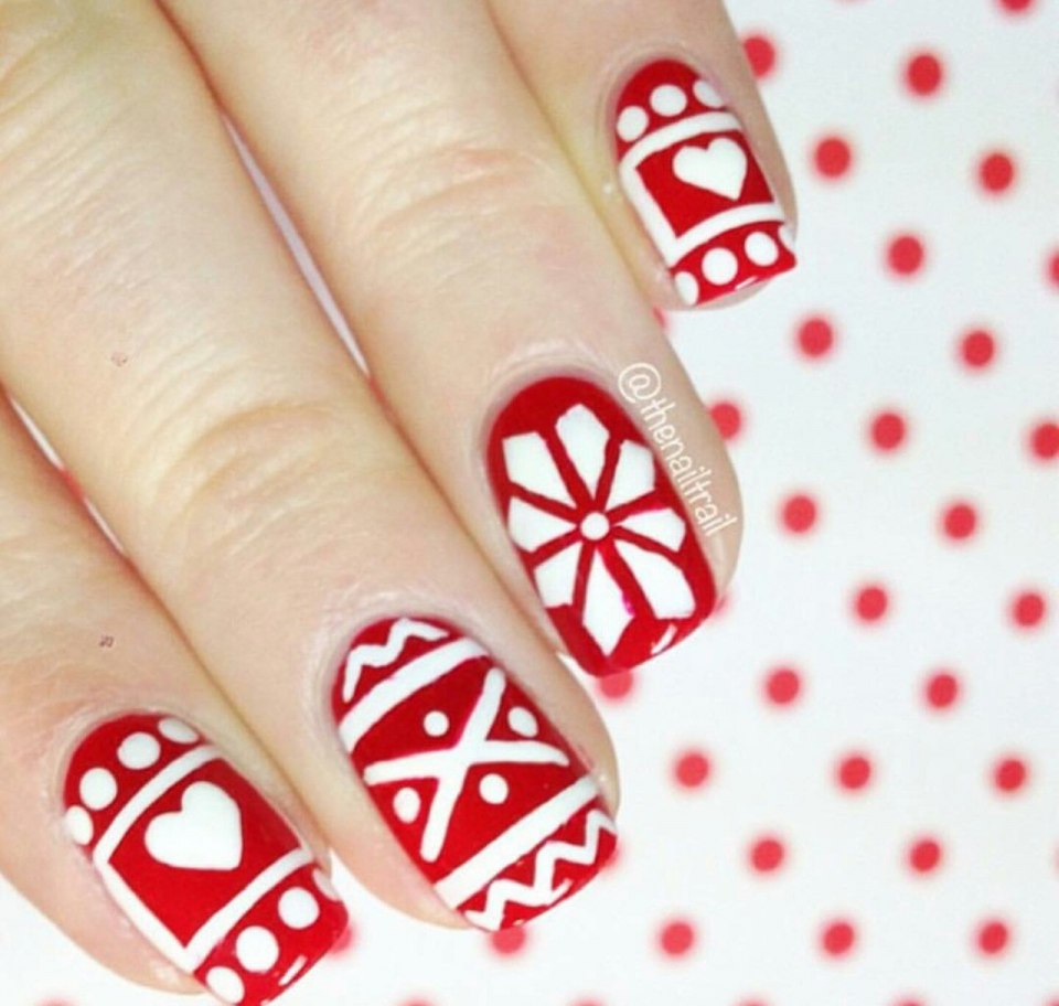 Новогодний маникюр