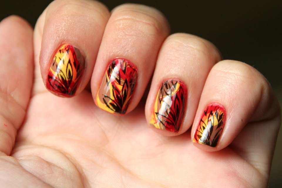 Ногти прозрачные с рисунком