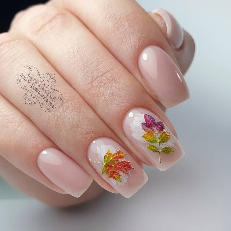 Осенний маникюр на короткие ногти