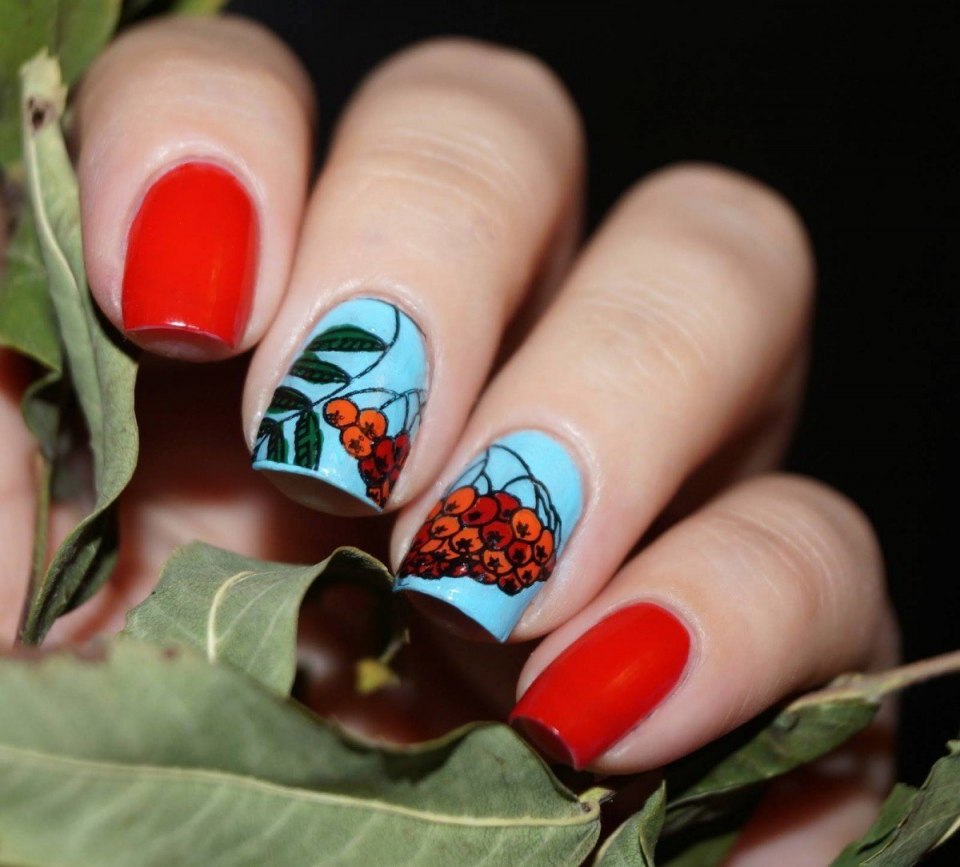 Осенний шеллак с листочками