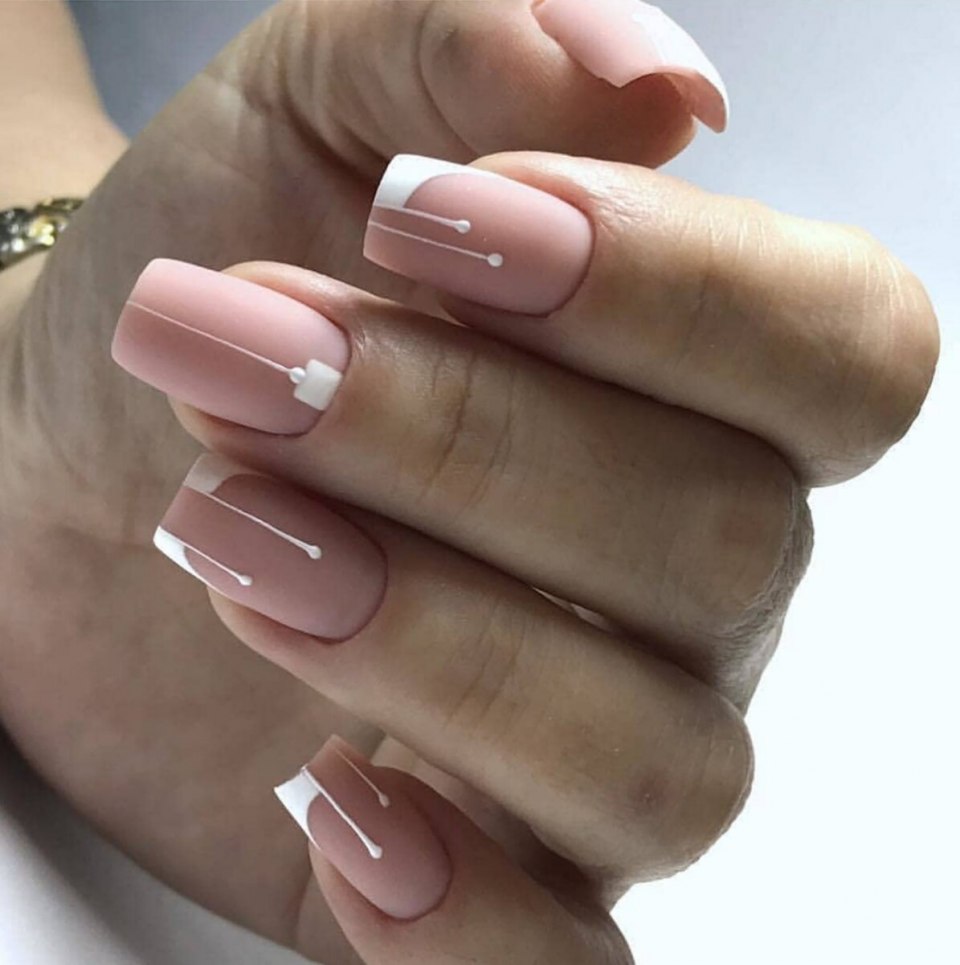 Матовый маникюр