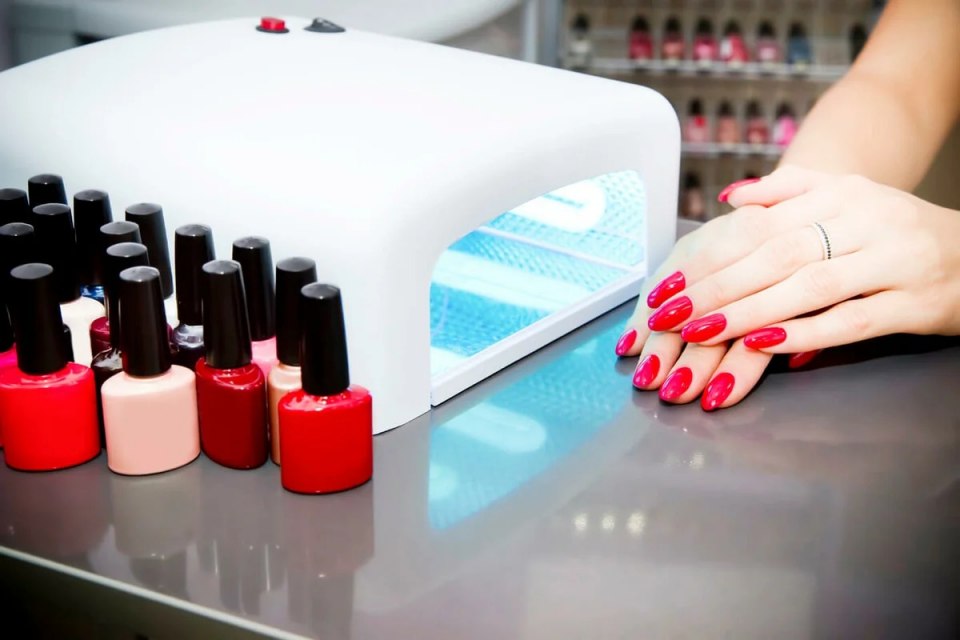 Маникюр лак