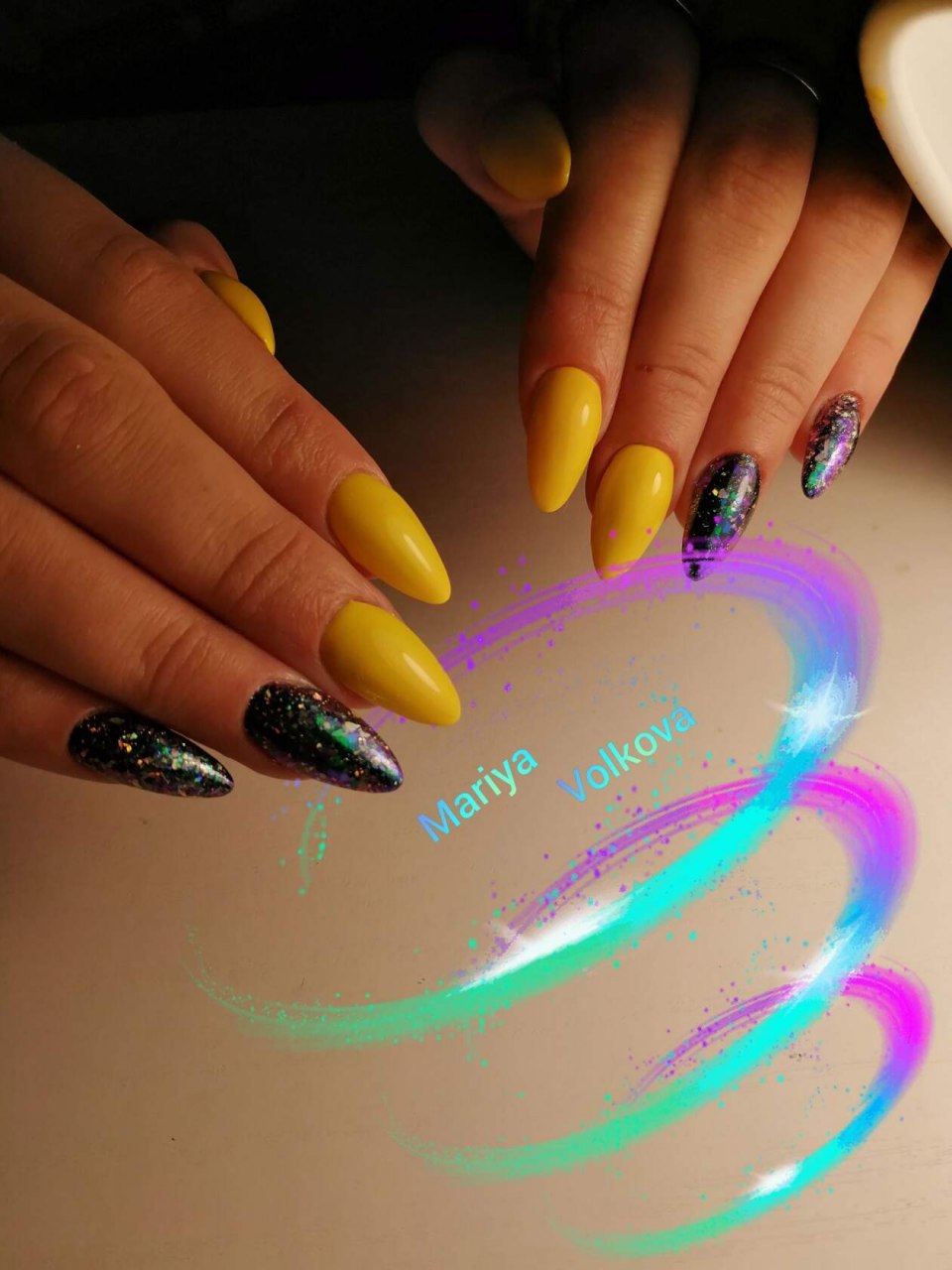 Яркие летние длинные ногти