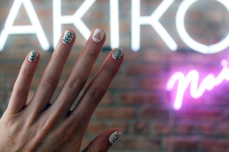 Маникюр зли подростков