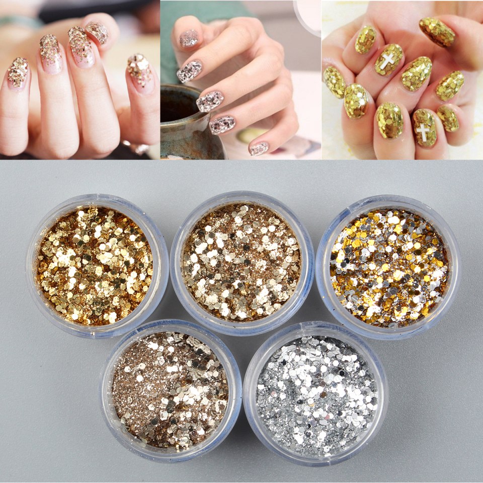 Маникюр в светлых тонах