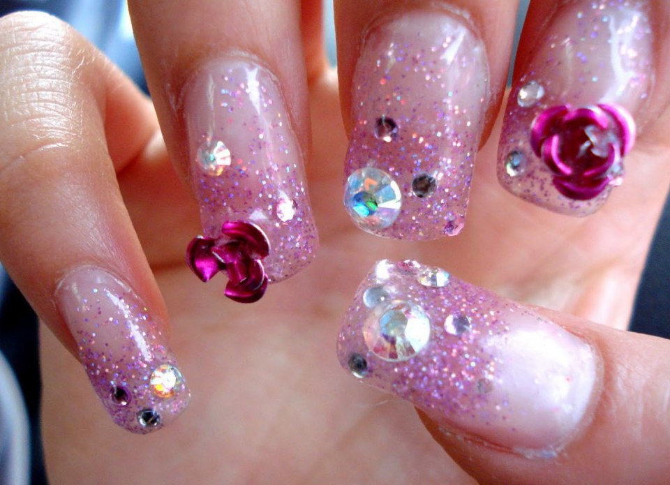 Разноцветные ногти с блестками