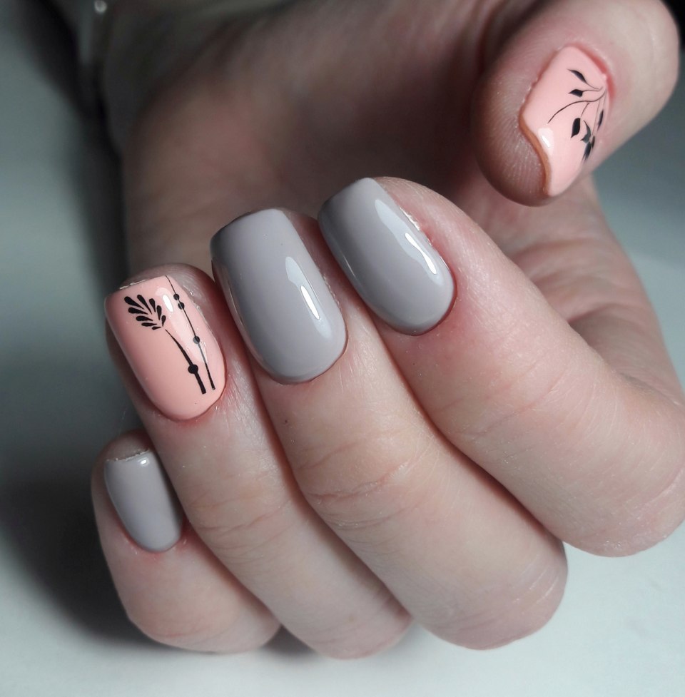 Маникюр шеллак бежевый