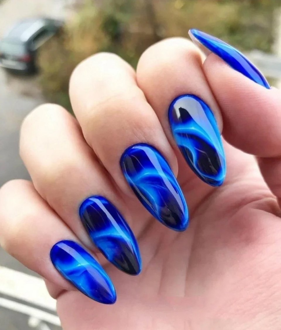 Кошкин глаз маникюр фиолетовый